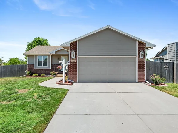 1713 E Winterset St, Goddard, KS 67052