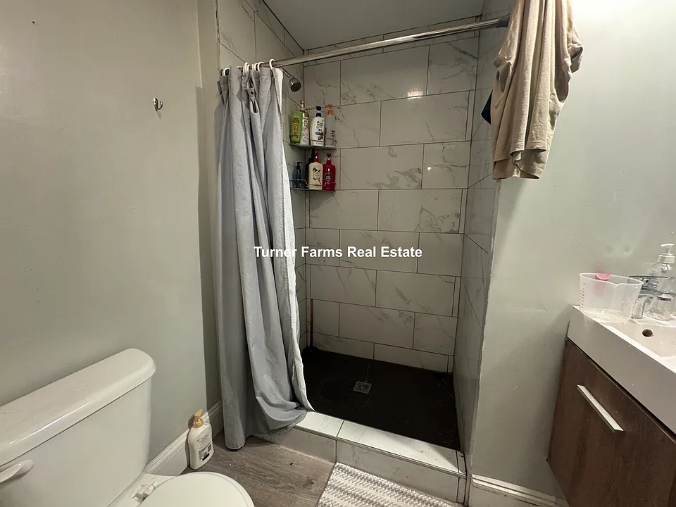 10 Taft St