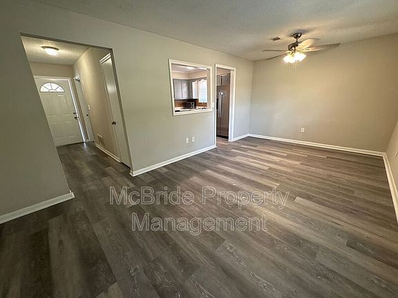 4th image of 2941 Rollingwood Dr