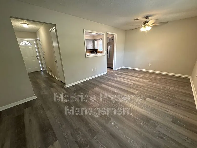 2941 Rollingwood Dr — Photo 4