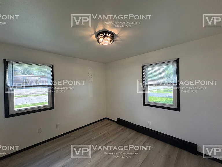 2120 Van Deuren St #A — Photo 11
