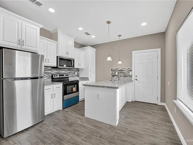 1234 Valle Vista St #4 — Photo 6