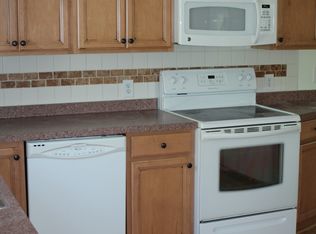 220 Ivyhurst Rd, Amherst, NY 14226