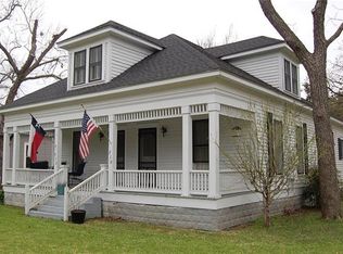 710 S Jefferson St, La Grange, TX 78945