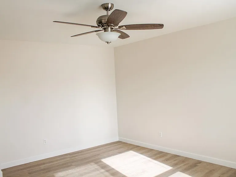 1729 Ronzard Ave — Photo 13