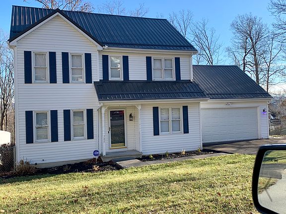2nd image of 785 Oakland Dr