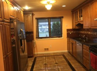 43 Hansen Dr, Edison, NJ 08820