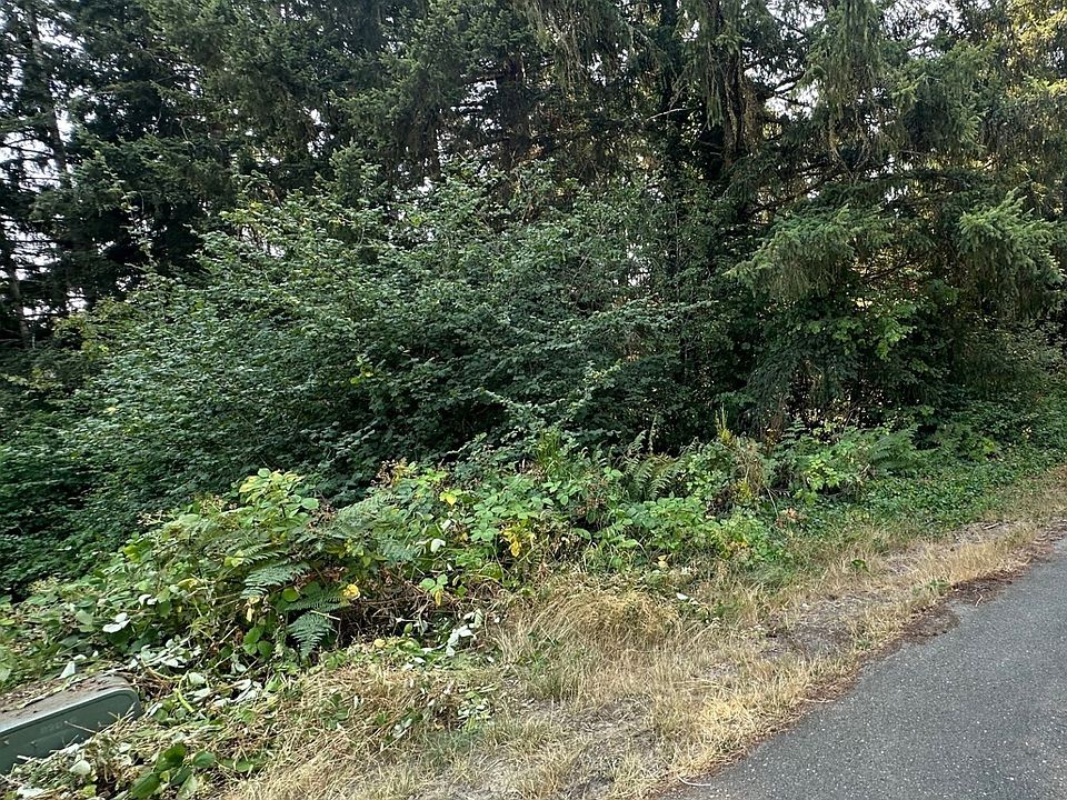 2nd image of 0 Lot 28 NE Wanda Court