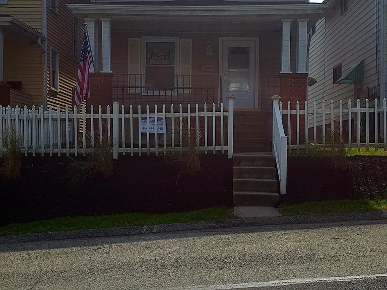 Welcome to 1629 Poplar St!!