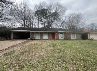 2915 Longwood Dr, Jackson, MS 39212