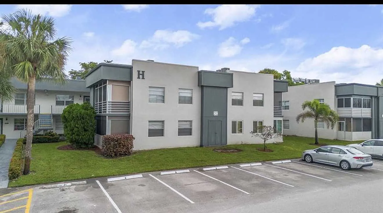 2 bed, $1,700 — Photo 4
