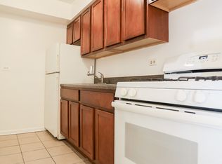 1054 W Catalpa Ave #309, Chicago, IL 60640