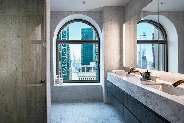 Bathroom, photo 1
