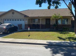 11613 Hyperion Ave, Bakersfield, CA 93312