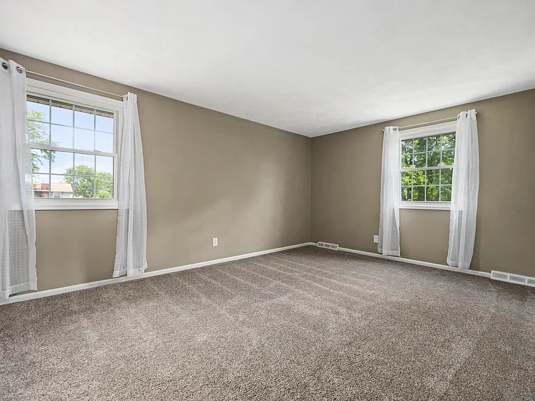 5824 N Imperial Dr — Photo 32