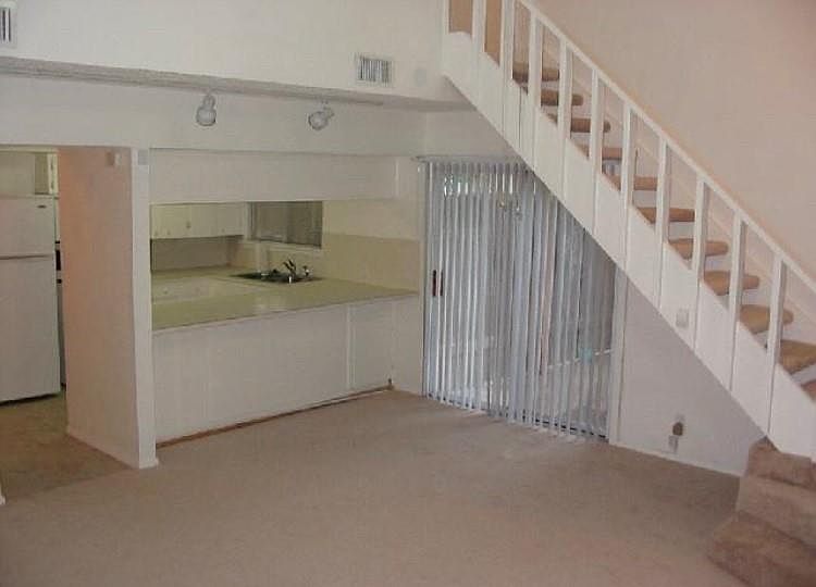 1st image of 1122 Hollow Creek Dr APT 3