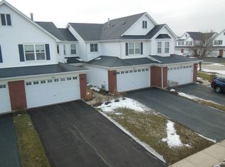 394 Bluegrass Pkwy, Oswego, IL 60543