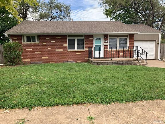 2nd image of 1224 Windsor Dr