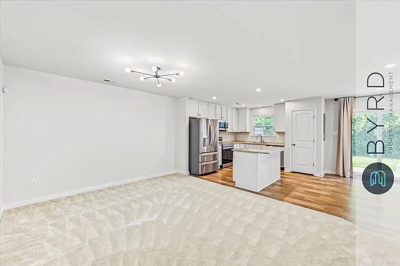 3 bed, 2.5 bath, 1524 sqft, $2,349 — Photo 4