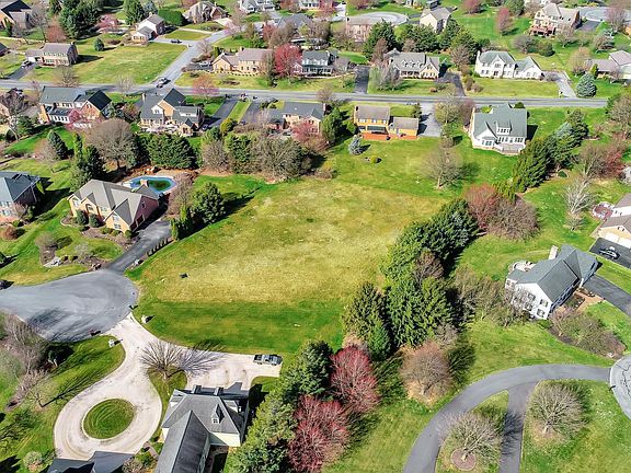 4th image of 3341 Muirfield Dr
