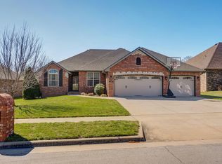 3184 W High Point Street, Springfield, MO 65810