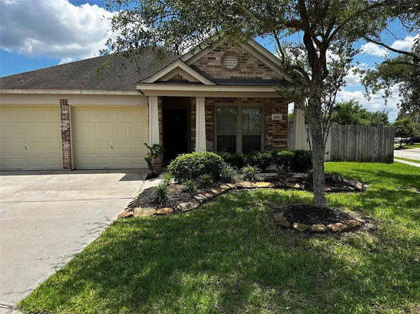 31818 Forest Park Ct, Conroe, TX 77385