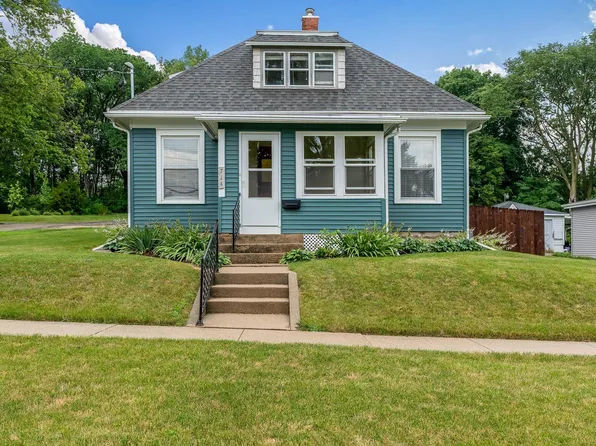 714 Monroe St, Oregon, IL 61061