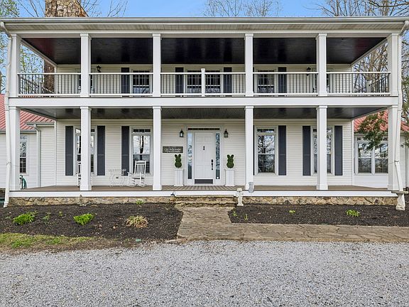 5th image of 901 Town Branch Rd