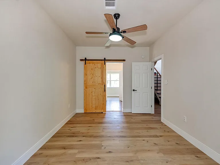 153 Bending Oaks Ln — Photo 15