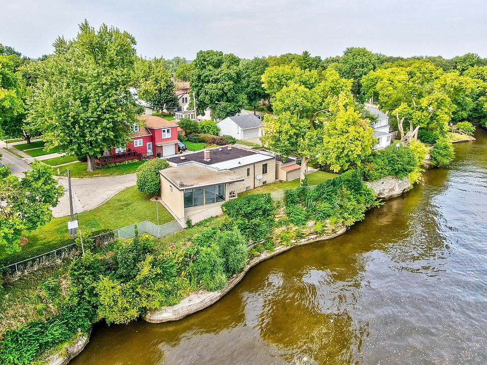 1st image of 104 Riverview Dr