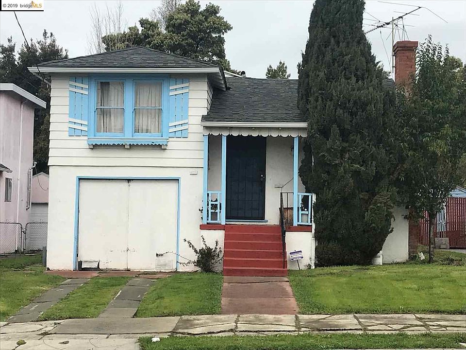 1st image of 2739 106th Ave