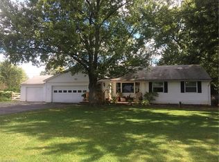 12379 Valley View Dr, Chesterland, OH 44026