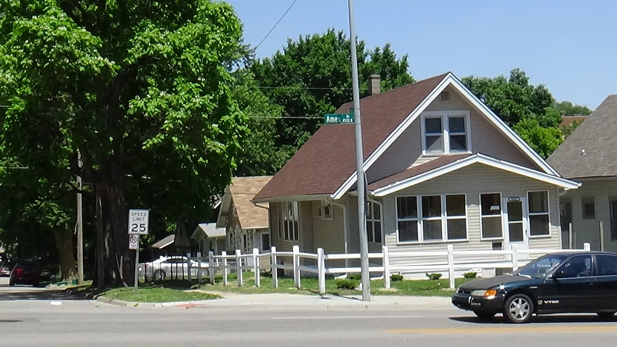Building Photo - 3622 Ames Ave