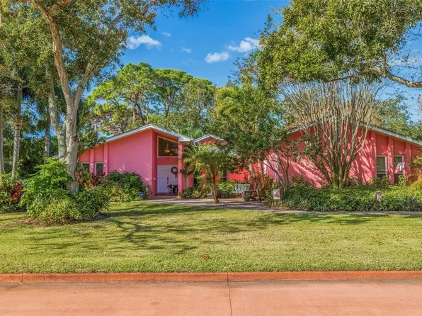 1117 Murok Way S, Saint Petersburg, FL 33705