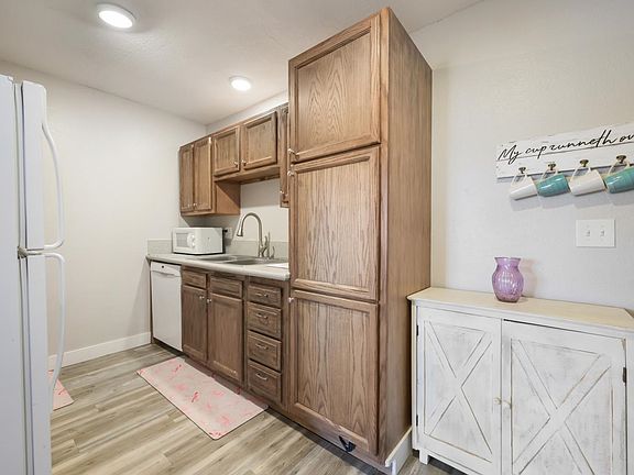 5th image of 125 Franklin Ave APT 407