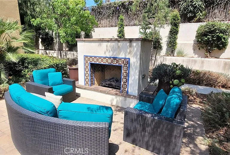 278 S Arroyo Dr #D — Photo 11