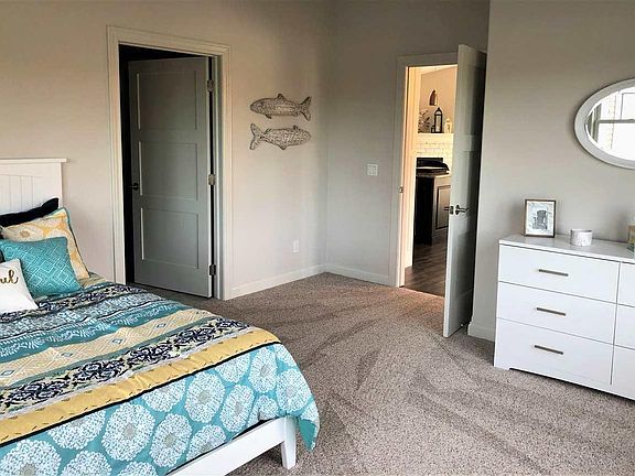 4th image of 3224 Wexford Dr
