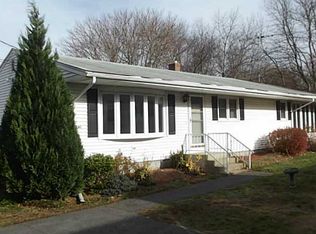 128 C Old Mountain Rd, South Kingstown, RI 02879