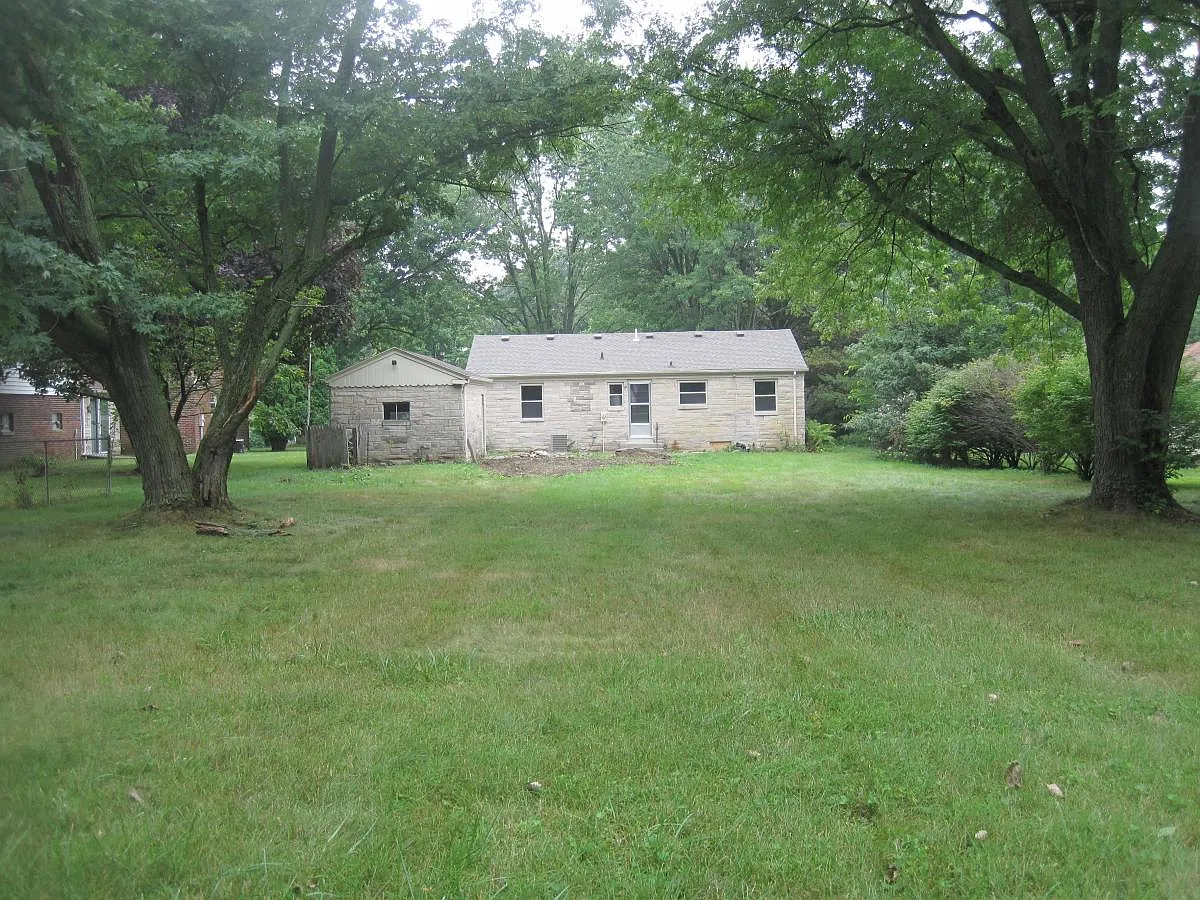 2 bed, $1,400 — Photo 4