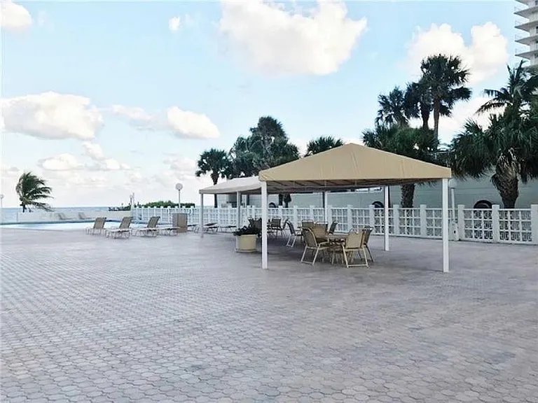 4250 Galt Ocean Dr #15A — Photo 20