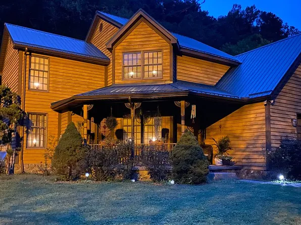 288 Powells Crk, Pikeville, KY 41501