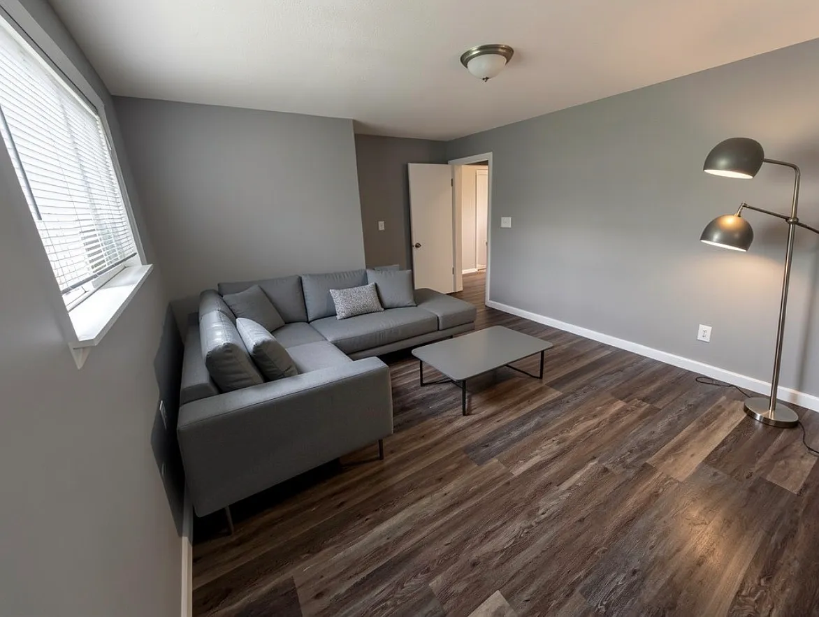 4 bed, 2825 sqft, $2,500 — Photo 3