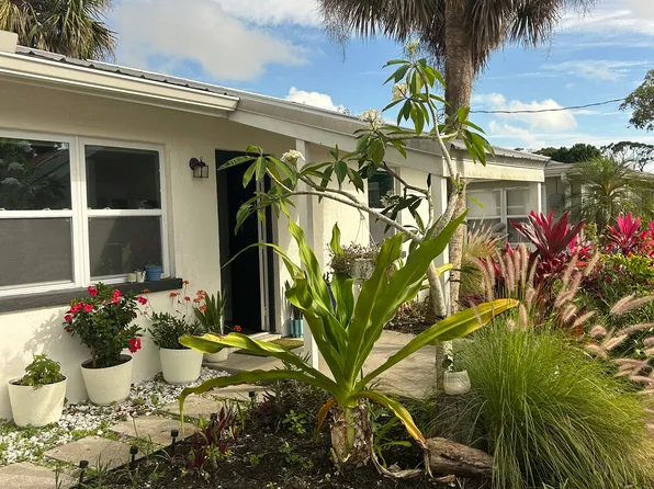 240 Colonia Ln E #240, Nokomis, FL 34275