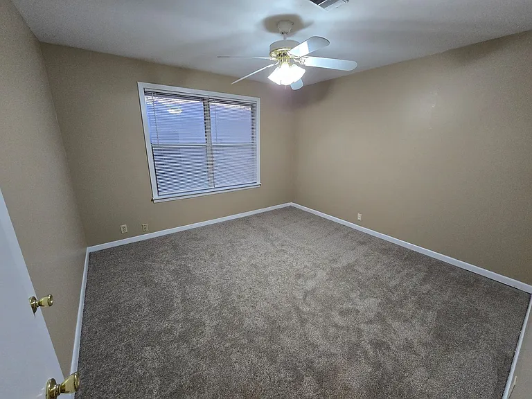 107 Helena St — Photo 14
