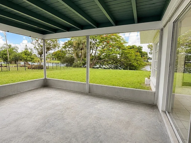 800 Willow Dr — Photo 21