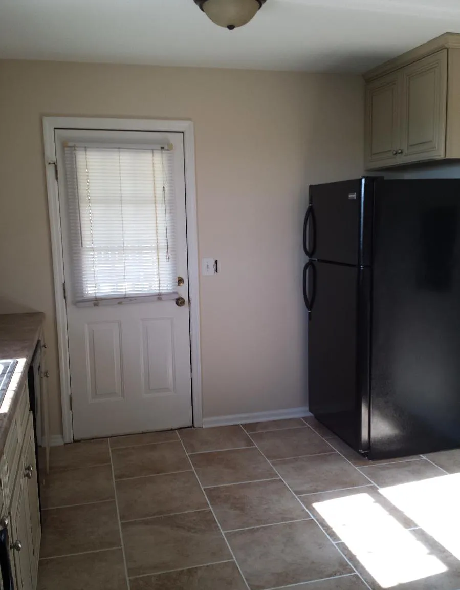 330 Baldwin Street SE — Photo 3