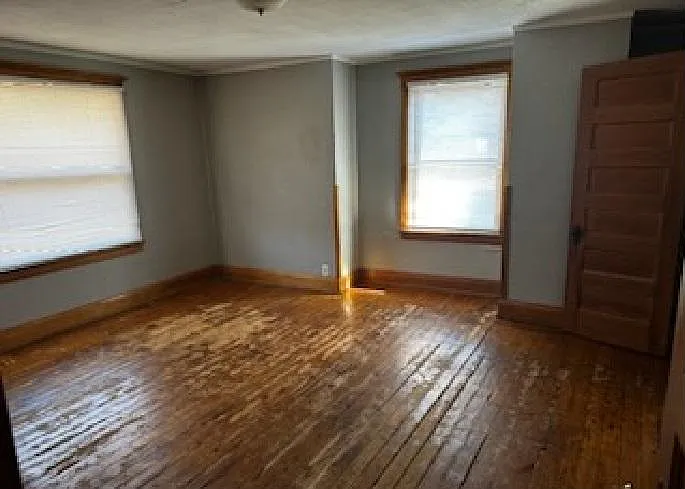 204 W Locust St #3 — Photo 10