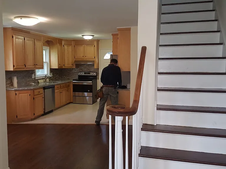 142 Hartl Dr — Photo 1