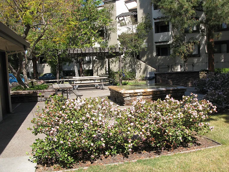 880 E Fremont Ave #418 — Photo 29