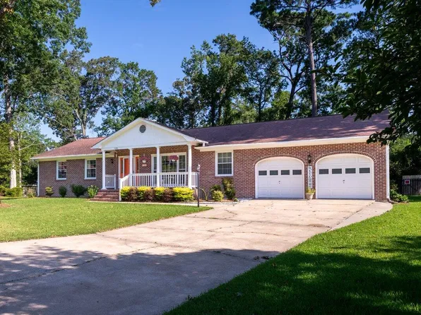 106 Labrador Ct, Summerville, SC 29485